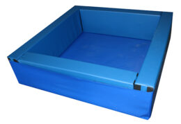 PISCINA CUADRADA LLENADO PELOTAS, 150X150X40CM ALTO X 15CM ANCHO - Imagen 4
