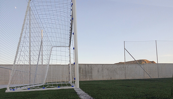JUEGO PORTERÍAS FÚTBOL 11 METÁLICAS TRASLADABLES TUBO 100 MM REGLAMENTARIAS - Imagen 2